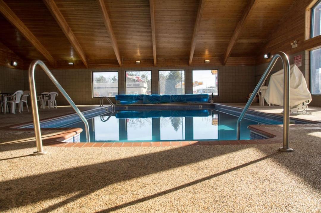 Boarders Inn & Suites By Cobblestone Hotels - Wautoma Dış mekan fotoğraf